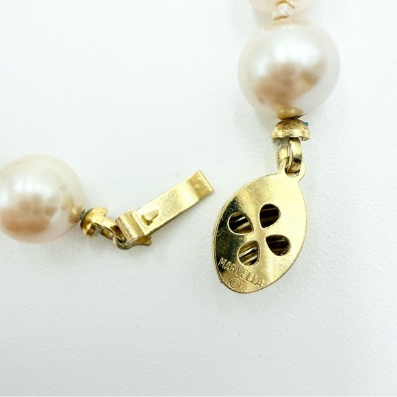 Vintage Marvella Signed Cream Faux Pearls Beaded Necklace - Picture 5 of 8